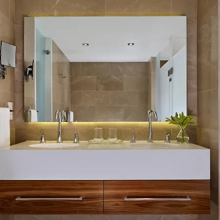 The Ritz-Carlton, Herzliya Exterior photo